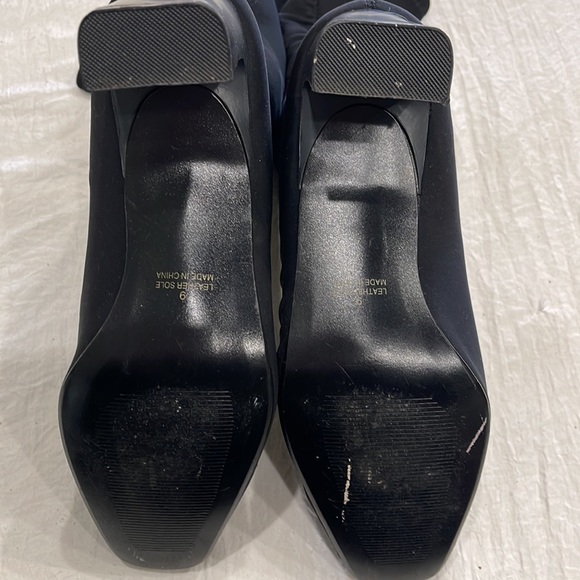 Women’s Black Heeled Boots Size 9 - Picture 4 of 6